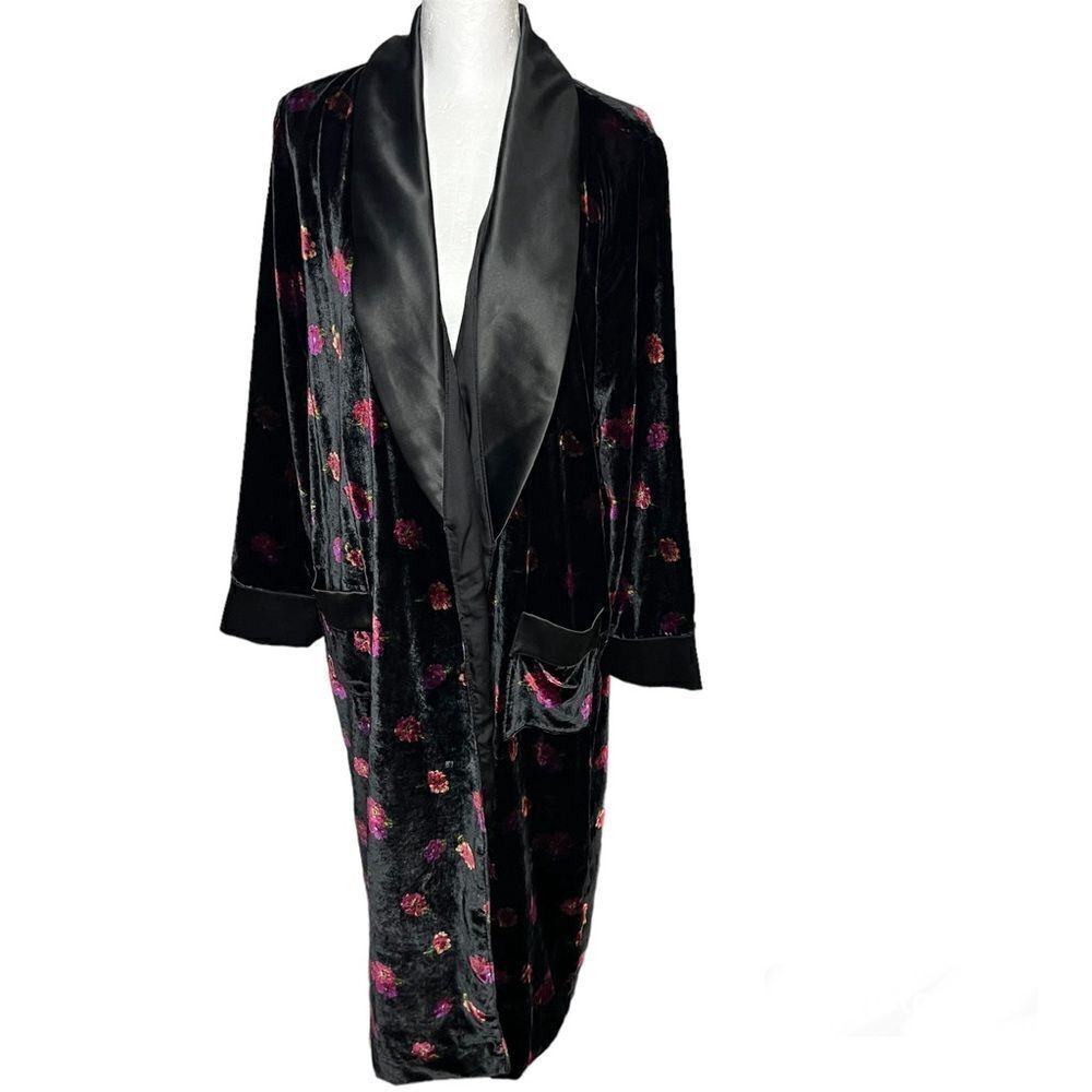 Victoria’s Secret Black Velvet Floral Satin Floor Length Women’s Robe Sz Small